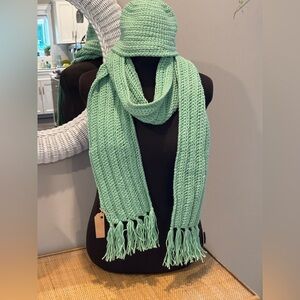 Handmade crocheted merino wool / cotton blend scarf with hat /toque (small)